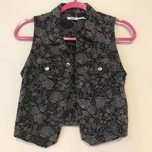 Cropped floral vest